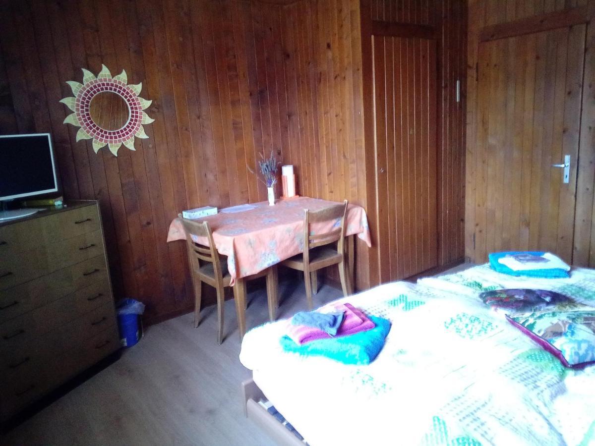 Chambre D'Hotes Petit Martel Les Ponts-de-Martel Экстерьер фото